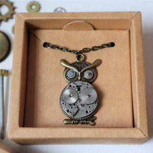 Steampunk Owl pendant Steampunk Owl jewelry Steam punk Owl Necklace Owl pendant Watch parts Gears and Cogs Owl Steam punk pendant