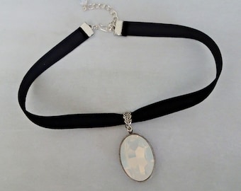 Ciondolo cabochon opale marino Girocollo con nastro di velluto nero, vittoriano, collana con nastro nero, collana opale marino