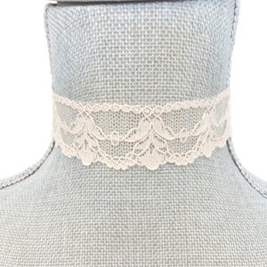 Beige Lace Choker Necklace, Vintage Beige Lace Necklace, Wedding Jewelry,  Costume Choker, Prom Jewelry, Hipster