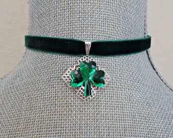 Saint Patrick's Day Choker, Green Shamrock Pendant Choker, Green Velvet Ribbon Choker Necklace