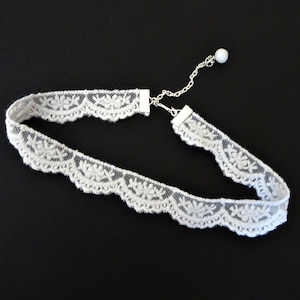 White Lace Choker Necklace - White Lace Necklace - White Choker - Brides&#39; Choker - Wedding Jewelry