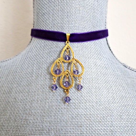 Super Joli Collier Ras-du-cou GAS à Double Chaîne Avec Pendentif Arabesque Mauve Et Strass Brillants