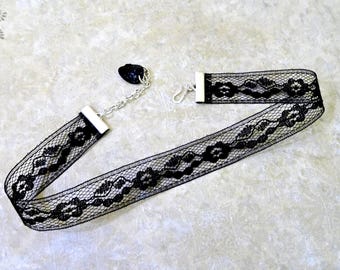 Vintage Floral Black Lace Choker: Adjustable Gothic Necklace
