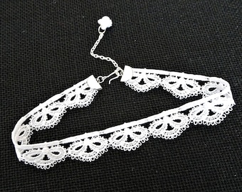 Gargantilla de encaje blanco: joyería nupcial