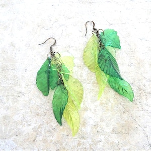 Poison Ivy Costume Earrings, Green Leaf Earrings, Costume Earrings, Green Earrings, Halloween Costume Earrings, Dangle Earrings, Poison Ivy