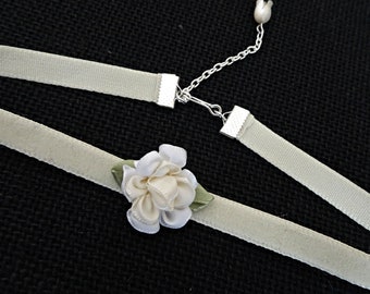 Cream Velvet Ribbon Choker with Ivory Satin Ribbon Flower, Velvet Necklace, Flower Choker, Hipster, Prom