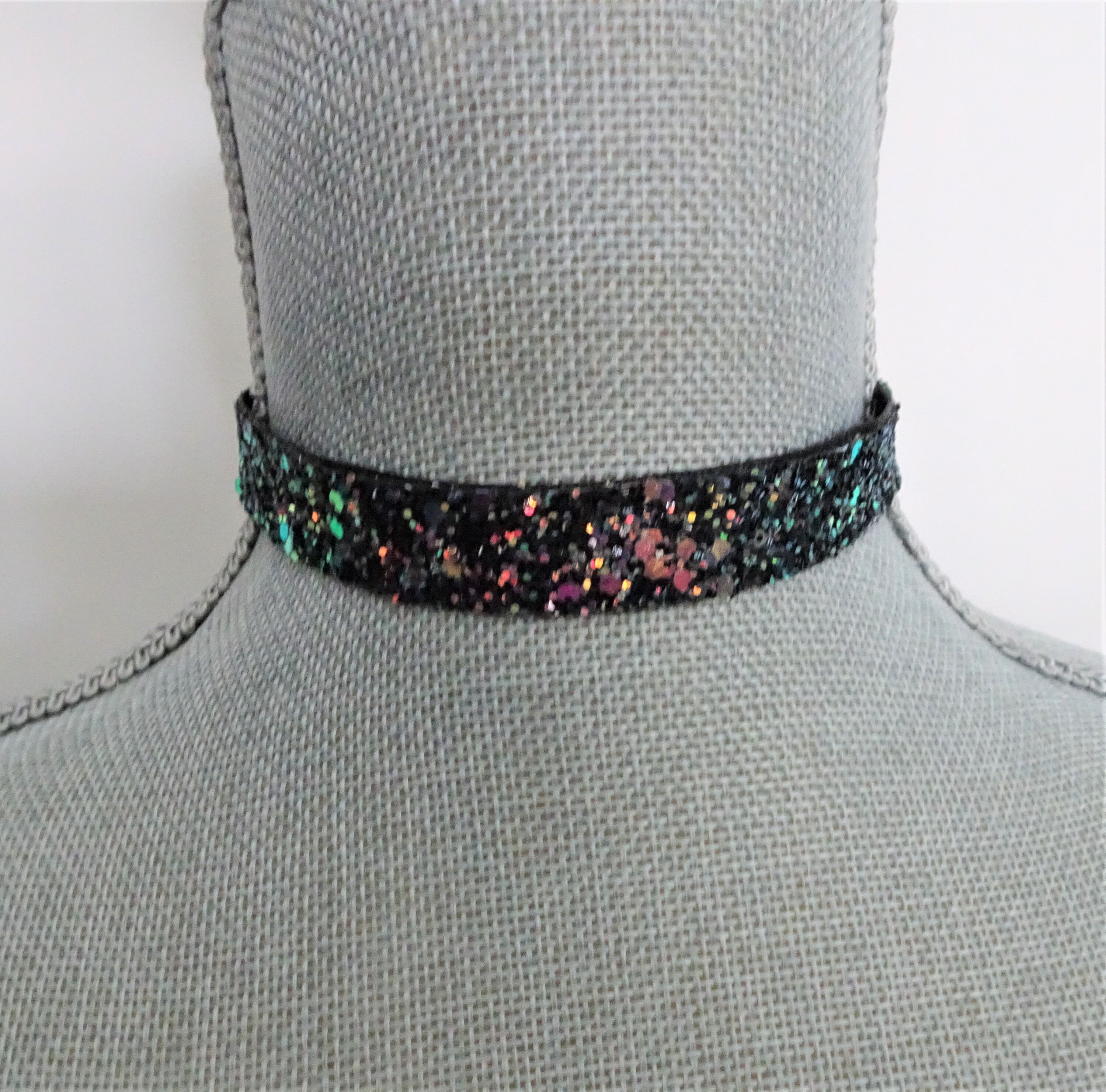 Ribbon Choker Necklace – Room Shop