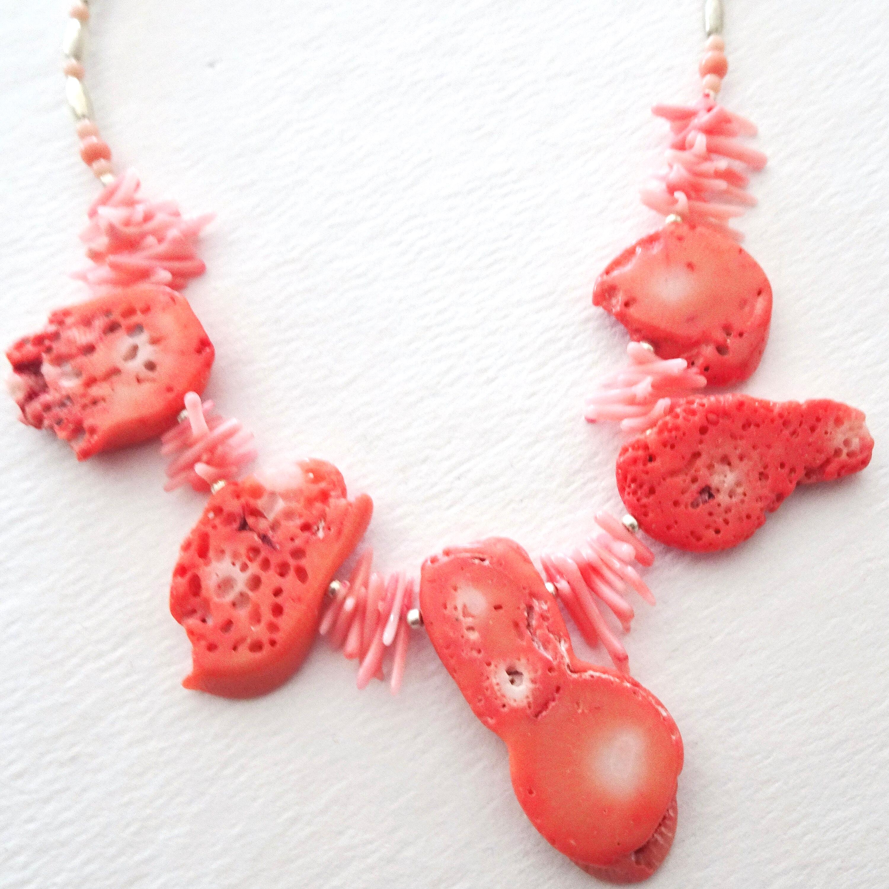 コーラルビーズ ネックレス コーラルビーズネックレス、トロピカル、16インチまで調節可能 - Etsy 日本