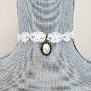 Ivory Lace Choker Necklace, Vintage Pearl Cabochon Pendant