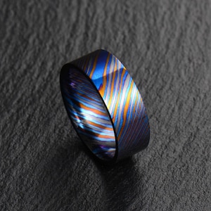 Black Timascus Titanium Damascus Mens wedding band Engagement ring Commitment ring Men&#39;s ring With Blue and Gold Color BD174