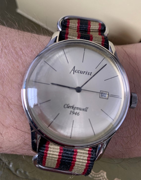 Accurist vintage sales watch