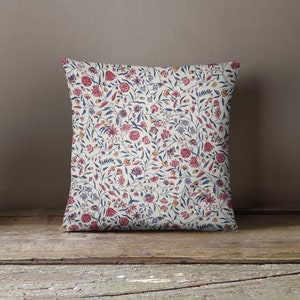 Field flowers cushion on ivory background // Floral design cushion // Dutch heritage accent cushion // cream throw cushion image 1