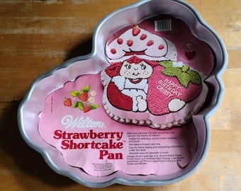 Vintage Wilton Strawberry Shortcake Cake Pan 1981