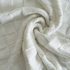 White Baby Blanket, Crochet Baby Blanket, Neutral Baby Blanket