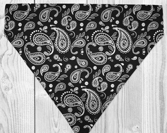 Paisley Dog Bandana, Dog Bandana Over The Collar, Printed Bandana, Dog Neckerchief, Accesorios para perros, Accesorios para mascotas, Funky Dog Bandana
