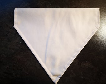 Sublimación de tinte Bandana para perros en blanco, Pañuelo para perros, Pañuelo para perros, Accesorio para mascotas, Impresión de bricolaje, Suministros de artesanía, Imprima los suyos propios