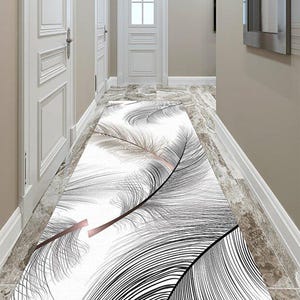 Alfombra moderna con estampado de plumas para pasillo o entrada – Suave, antideslizante, lavable, color neutro, DM69606