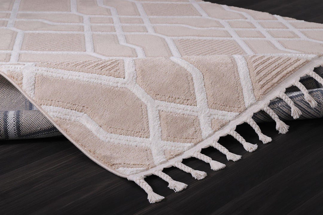 Bayc Rug Soft Geometric Rug in Beige and White | Foldable Non-slip Cotton Blend ...