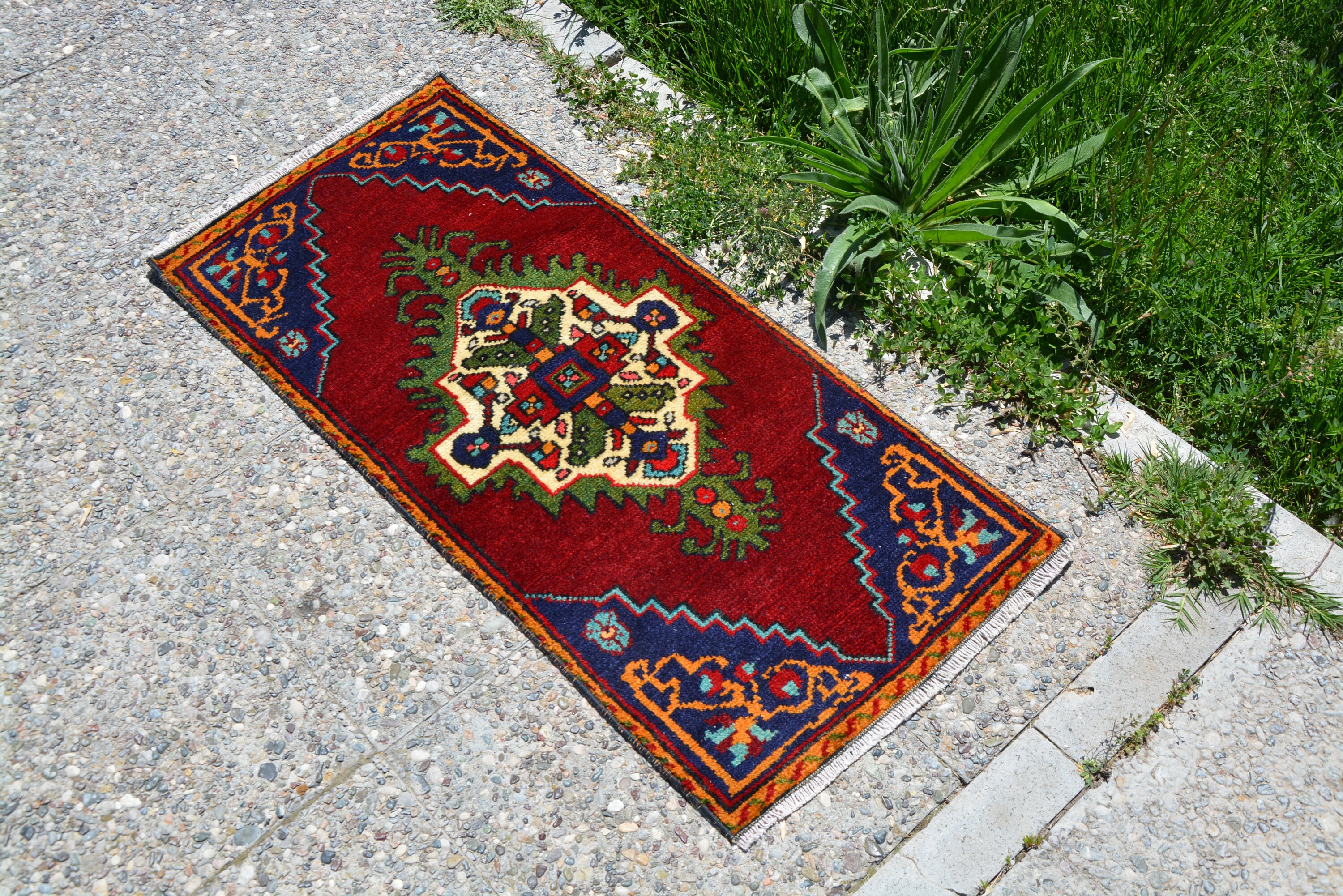 Small Oriental Rug Vintage Rug Turkish Rug Antique Rug Etsy