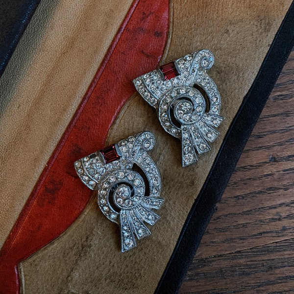 1930’s Dress Clips— pat 1852188