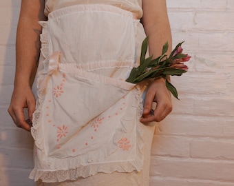 Antique Harvesting Apron with embroidered flowers and lace trim