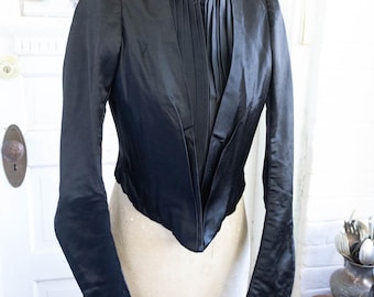 1890's Black Silk Satin Mieder - wie besehen - Bitte lesen Sie vor dem Kauf die Artikelbeschreibung für Details, Maße und Rückgabebedingungen!