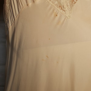 M-L 30's/40's Bias Cut Rayon Lace Gown image 10