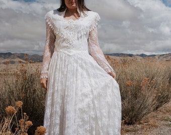 32” waist— Jessica McClintock 80’s Wedding Dress