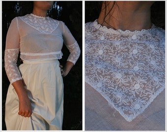 XXS/S-1910’s Cropped Embroidered Net Blouse