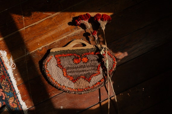 30's/40's Handmade Tufted Handbag - image 2