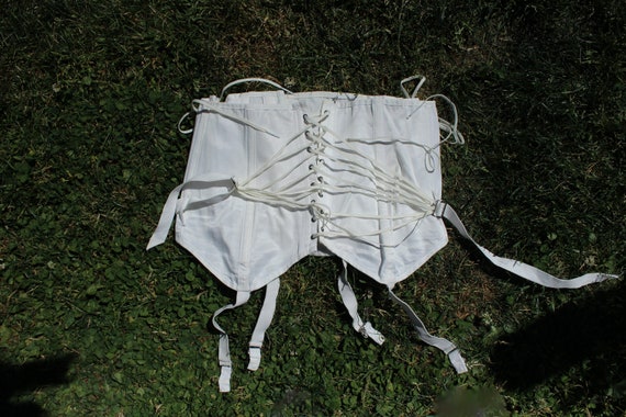 S/M-1950’s/60’s “Camp” Brand Fan Laced Girdle - Gem