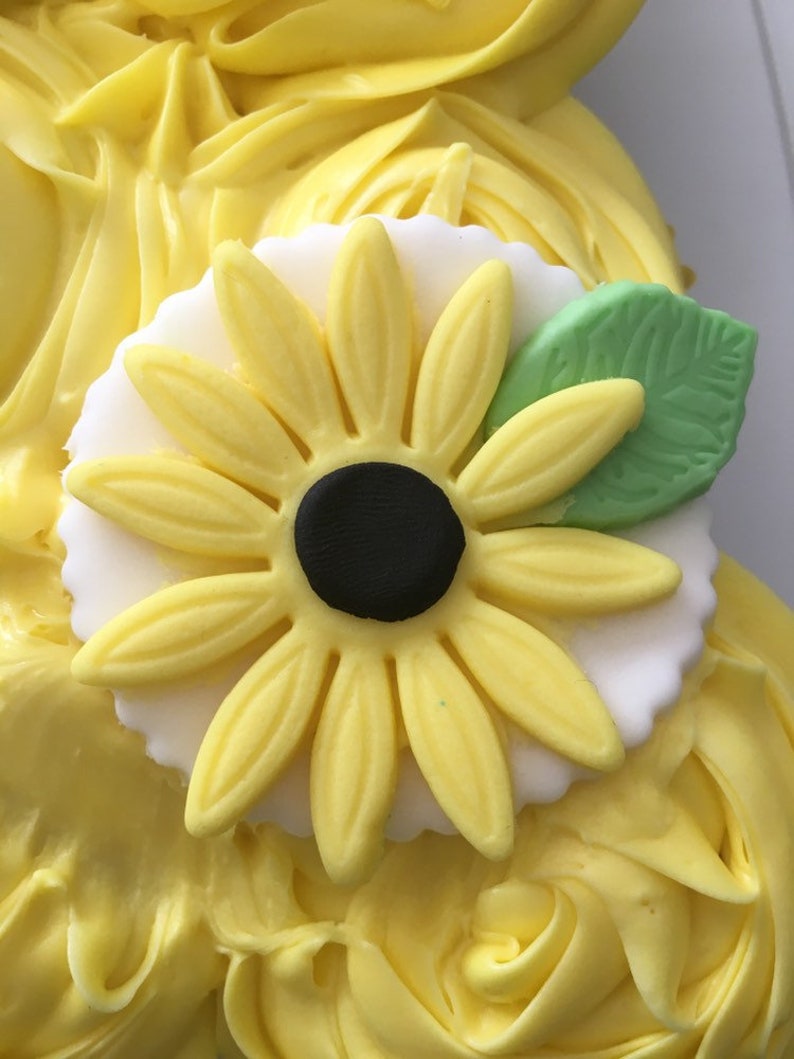 Edible Sunflower cupcake toppers Etsy