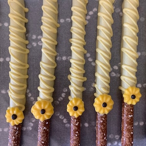 12 Sunflower chocolate covered pretzels