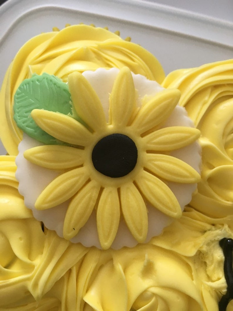 Edible Sunflower cupcake toppers Etsy
