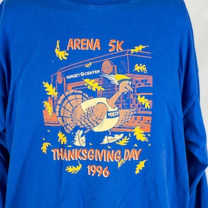 Vintage 1996 Target Center Arena 5k Acción de Gracias Ciudades Gemelas Minneapolis St. Paul Minnesota Camiseta de manga larga Tamaño XL