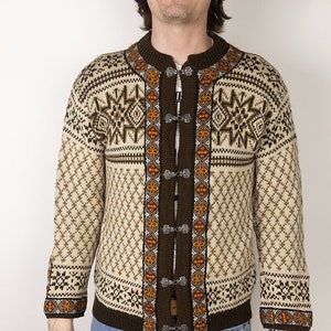 Vintage Dale of Norway Pewter Clasp Norwegian Wool Cardigan Knit Sweater Size M
