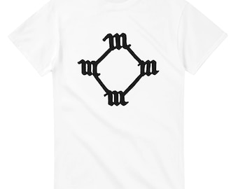 Camiseta com tatuagem no braço Four M Kanye West All Day