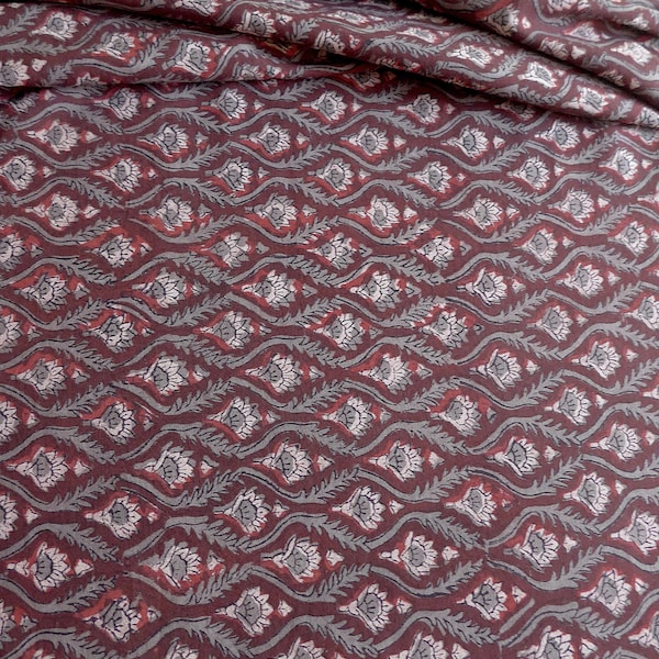 Fabric with a rhombic floral pattern in Grey Beige Russet, Dabu Blockprint from India, Indian Ethno Style, Fabric by the meter, sewing