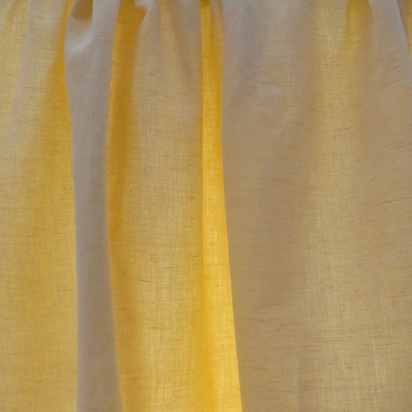 Smooth linen fabric in a yellow pastle shade, Indian linen fabric, monochrome Fabric by the Meter, Material felting, light summer textile