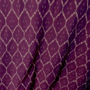 Ikat Fabric in Magenta Pink with Diamonds Rosé Lavender, Indian cotton fabric, handloom textile India, geometrical pattern, ikat by meter