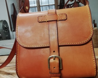 Borsa in pelle chiara | Etsy Italia