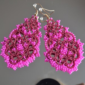 Beaded Earrings 'Big Autumn Anna', Tatted Lace Jewelry, Unique Earrings, Crochet Earrings, Beaded Earrings, Women Accessories, Frivolite, Cor-de-rosa