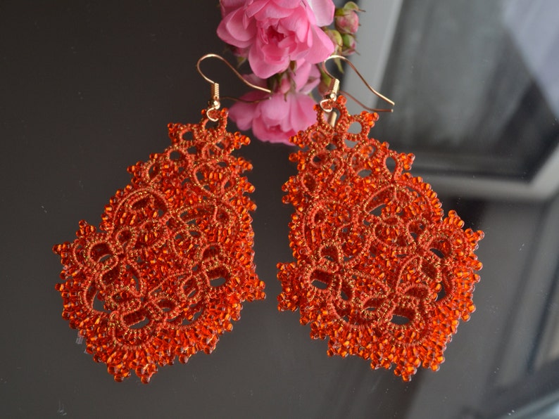 Beaded Earrings 'Big Autumn Anna', Tatted Lace Jewelry, Unique Earrings, Crochet Earrings, Beaded Earrings, Women Accessories, Frivolite, Laranja