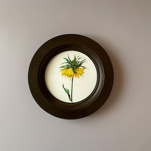 brown round frame,wall circular frame,picture frames,Classic Photo Frame,wooden frame,Natural Picture frames,round frame