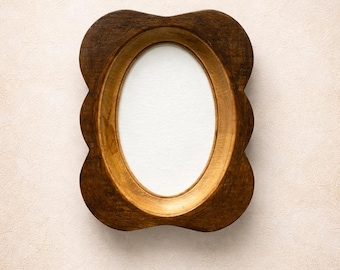 7 1/2 x 9 1/2インチの絵画用ヴィンテージ木製壁掛けフレーム、説明を