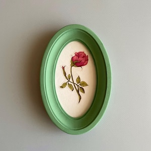 wooden oval frame,oval photo frame,oval picture frame,light green oval frame,wooden frame,natural wood frame,hoop frame,Classic Frame