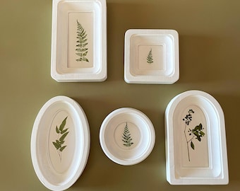 white set of 5 miniature wooden frames 2х2 2х4:square,rectangular,round,oval,oval arch