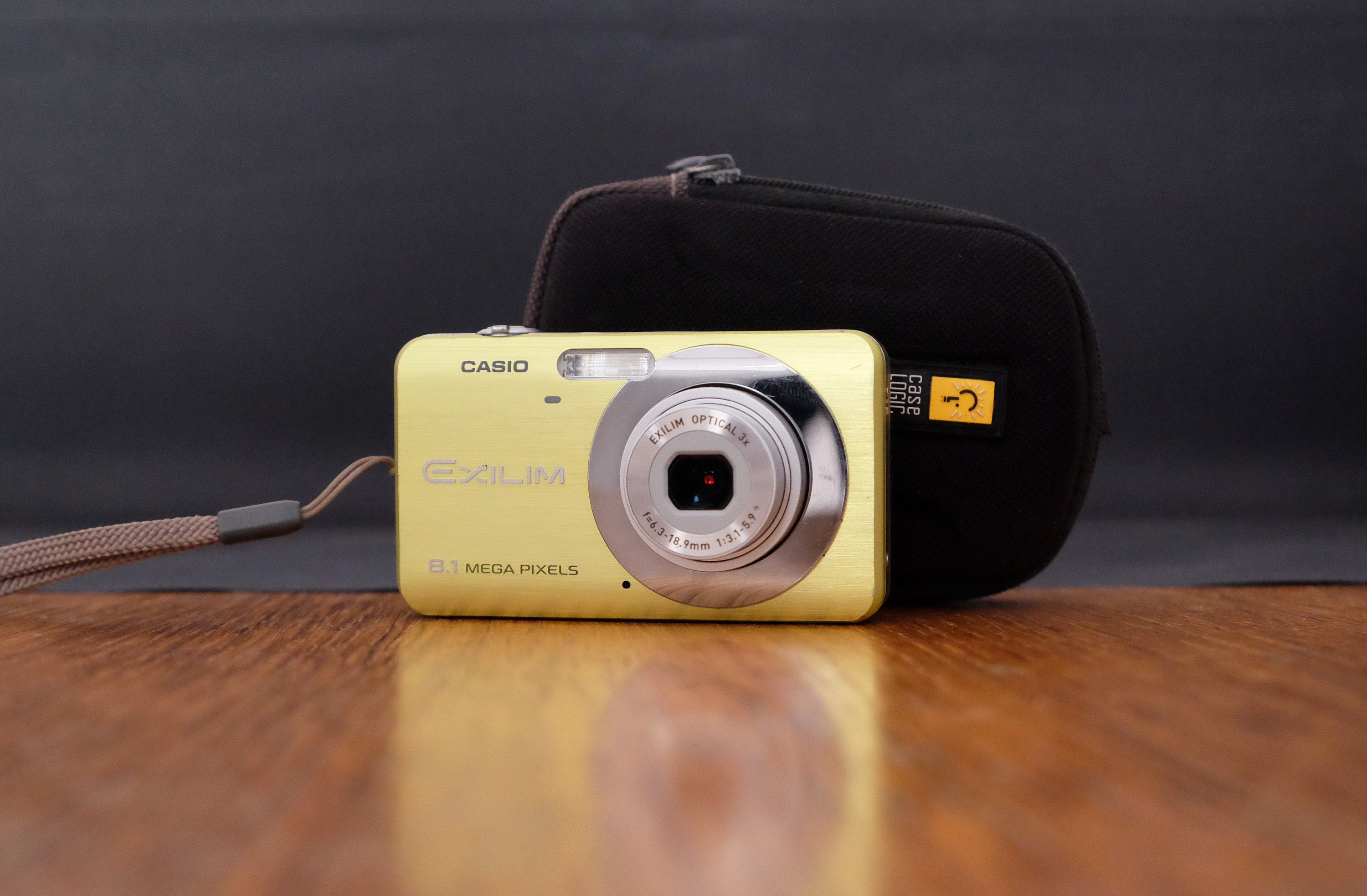 CASIO EXILIM ZOOM EX-Z80 デジタルカメラ ちいさい