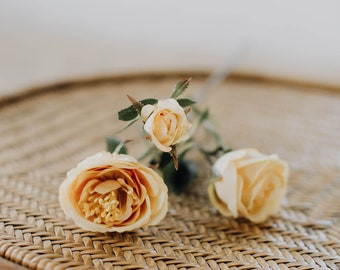 Artificial pale yellow rose spray with stamen centre 38cm