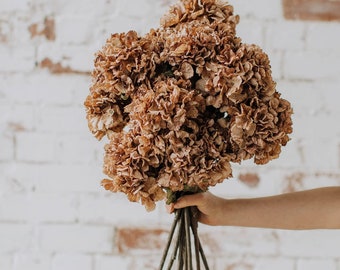 Brown dry look hydrangea, diy wedding flowers, crispy faux hydrangea stem